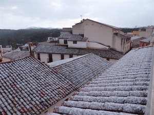 Tejados de La Nucía esta mañana tras la leve nevada