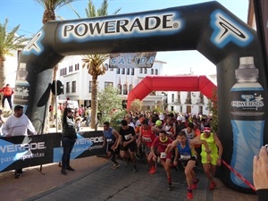 Salida de la Carrera Pedestre en 2017 desde la plaça Major