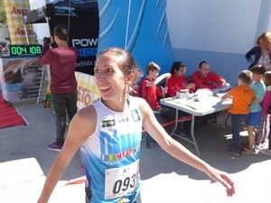 Soni Tirado, también del C.A. Benidorm, fue la campeona en féminas parando el crono en 41:00