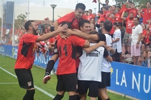 Sergio Poveda fue el héroe del partido con tres tantos