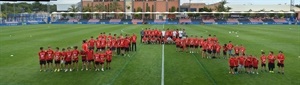 El fútbol base nuciero fue homenajeado antes del encuentro