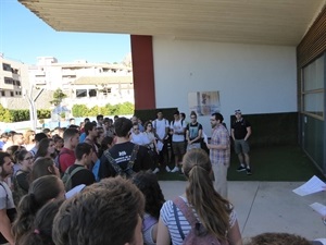 Fernando Borrás, presidente del Tribunal nº3 dando las últimas instrucciones antes de comenzar los exámenes.