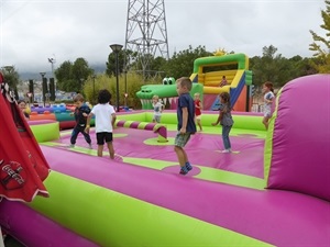 Ludoteca para niños para que puedan divertirse mientras sus padres visitan la Feria