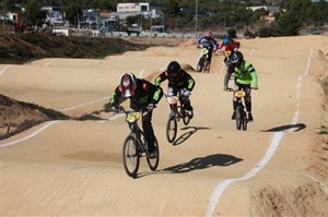70 riders participaron en la Energy Cup de BMX