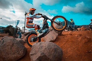 Toni Bou entrenando en La Nucía