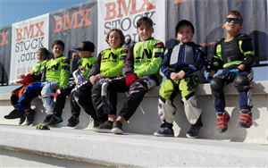 El reposo de los guerreros del Club BMX Race La Nucía