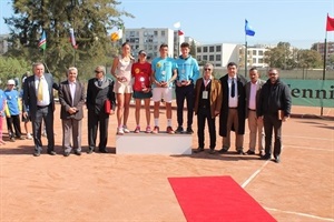 Lucía Llinares en la entrega de trofeos del torneo internacional ITF de Argel
