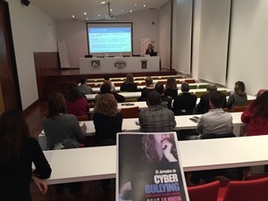 El Taller para padres y madres se impartirá este jueves en la Seu Universitària