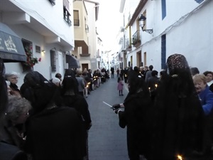 La procesión del Santo Entierro recorrió las calles de La Nucía