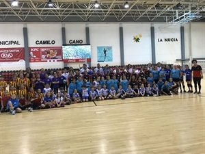 96 jugadoras participaron en esta tercera jornada de la liga comercal de voleibol