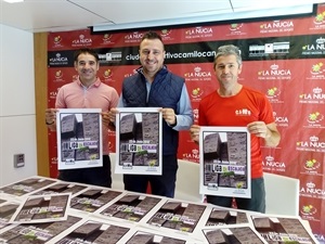 Gabriel Ruiz presidente del Club del CEMB, Sergio Villalba, concejal de Deportes de La Nucía, y Pablo Fernández socio del Club