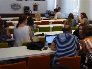 Durante estos días se exponen experiencias entre profesores, alumnos y catedráticos