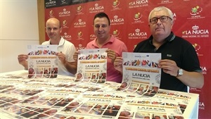 Alejandro Álvarez, director deportivo del Campeonato Internacional de Dardos 'Radikal Darts Sergio Villalba Antonio López, promotor del evento de Khalena Sport Manageme, durante la presentación