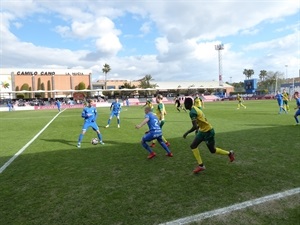 Un momento del partido entre el Fortuna Sittard y el KRC Genk