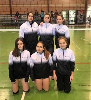 El equipo de Cadetes del Club Voleibol La Nucía