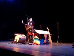 Pablo Nahual es un músico argentino y folklorista andino