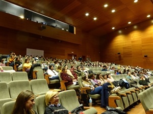 250 profesores en prácticas asistieron en l´Auditori al curso de formación de profesorado en la Marina Baixa