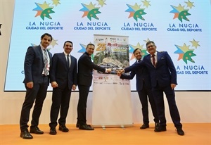 Presentación del Rallye Nacional La Nucía con Manuel Aviñó, pte. RFEDA, César Sánchez, pte. Diputación, Bernabé Cano y los diputados Juanjo Castelló y Eduardo Dolón