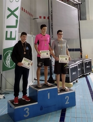 Miguel Bou consiguió la medalla de plata en 1.500 metros en el XXV Trofeo Memorial Pascual Román de Natación en Elche