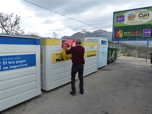 Los vecinos y vecinas de La Nucía demuestran su respeto por el medio ambiente reciclando