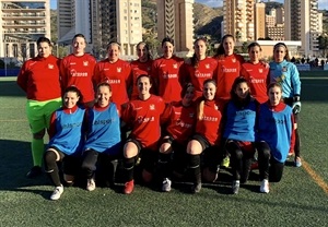 El femenino del CF La Nucía antes de su encuentro en Benidorm