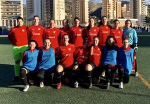 El femenino del CF La Nucía antes de su encuentro en Benidorm