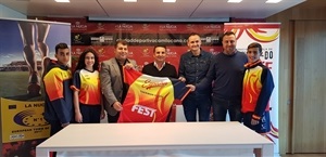 A la presentación asistieron Paco Ferrando, pte. de FEST, Juan Pedro Parra, dtor. general de Vive, Sergio Villalba, concejal de Deportes y Bernabé Cano, alcalde de La Nucía