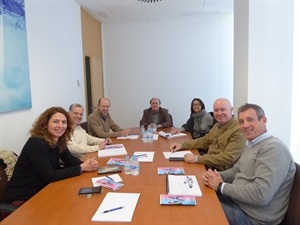 Agustí Fuertes, director del CEFIRE , Santi Rodríguez, asesor CEFIRE MB, Nuria García, asesora CEFIRE, Vicent Martines, director de la SEU La Nucía, Francesc Sempere, director Auditori, Yolanda Geijo, técnica de Cultura y Pedro Lloret, concejal de Cultura.