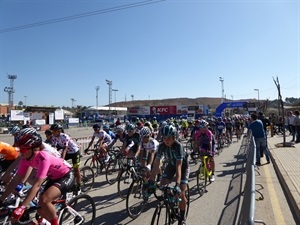 La 3ª etapa de la III Setmana Ciclista Valenciana-Vuelta Comunidad Valenciana Féminas salió de la Ciutat Esportiva