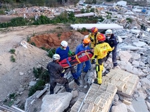 En el Campo de Entrenamiento de Perros de Rescate se realizó una práctica sanitaria para SAMU