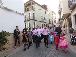 Los pequeños disfrutaron de este Carnaval Infantil organizado por els Majorals 2019 Comissió La Traca y con la colaboración de la Concejalía de Fiestas