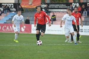 Fran Moreno, autor del gol nuciero,  en otro partido de esta temporada