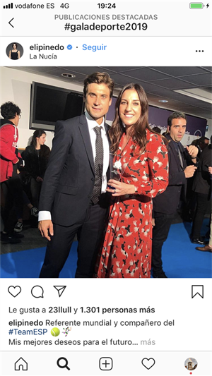 Eli Pinedo junto a David Ferrer en el perfil de Instagram de la jugadora de Balonmano