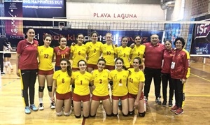 Alejandra Riera y su equipo del IES nº 1 de Cheste, representaron a España en este mundial escolar de voleibol sub 15