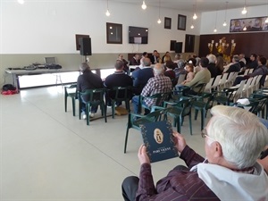 El libro hace un recorrido por la figura de Sant Vicent en los municipios de la Marina Alta y Baja