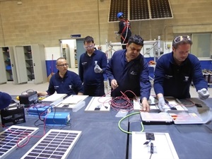 Este convenio contempla la formación en centros de trabajo de los alumnos de la Escuela de Oficios, como por ejemplo de los cursos de electricidad, climatización y fotovoltaica