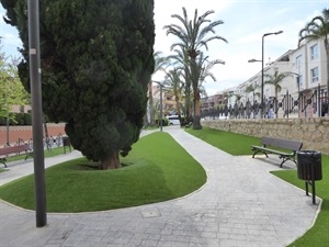 Las obras de renovación del jardín municipal ubicado en el cruce de la la avenida de Altea y avenida Carretera han finalizado esta semana