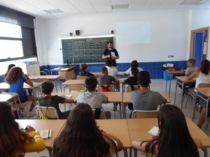 Alumnos del IES La Nucía en una clase