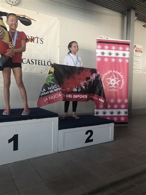En categoría Pre- Alevín, en “Solos” Stefany Lascau fue medalla de plata, subiendo al pódium