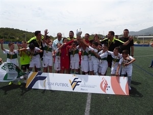 En categoría Benjamines de segundo año el campeonato fue para el equipo Brave Elche 2ª”