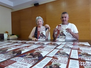 Elvira Geurts, AMATA y Cristóbal Llorens, concejal de La Nucía durante la presentación del Mercado Medieval