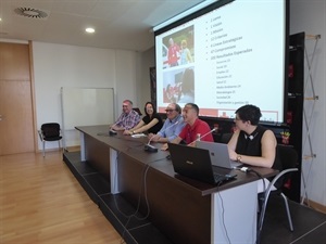 Omayra Serrano, presidenta provincial de Cruz Roja Castellón, Francisco Galvañ, presidente provincial de Cruz Roja Alicante, Francisco J. Gimeno presidente de Cruz Roja Comunidad Valenciana y el concejal Pedro Lloret.