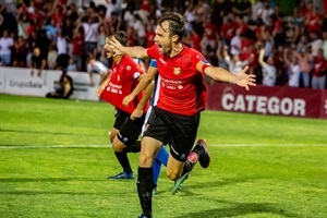 El gol de San Julián hizo que el CF La Nucía lograra el histórico ascenso a Segunda B