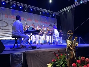 En este encuentro de corales al aire libre de Finestrat participaron corales de toda la provincia de Alicante