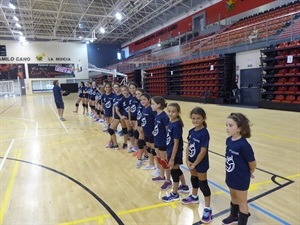 El Campus de Voley se desarrolla durante dos semanas en el Pabellón