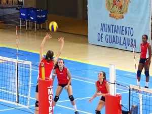 Alejandra Riera en la concentración de la Selección Española sub 15 de Voleibol