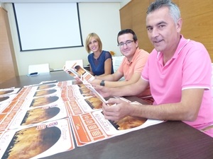 Mª Jesús Jumilla, concejala de Turismo, Pepe Cano, concejala de Redes Sociales y Cristóbal Llorens, concejal de Fiestas