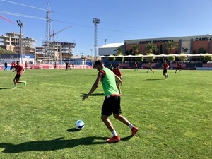 Entrenamiento del CF La Nucía en el Camilo Cano