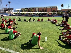 El CF La Nucía jugará su primer partido de pretemporada esta tarde en Oliva Golf ante la Jove Español de San Vicente