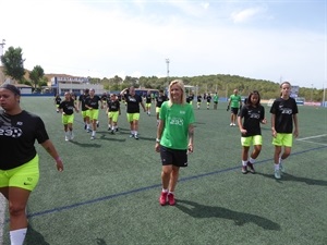 Además de entrenamientos y partidos durante el Campus se organizan charlas y excursiones